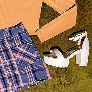 White platform chunky heel sandals, size 8 -8.5